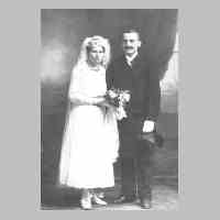 073-0091 Hochzeit in Petersdorf am 12.03.1921, Franz Pauloweit, geb. 03.08.1892 aus Petersdorf, Ulrike, geb. 23.04.1887, geb. Oschlies aus Stobingen.jpg
